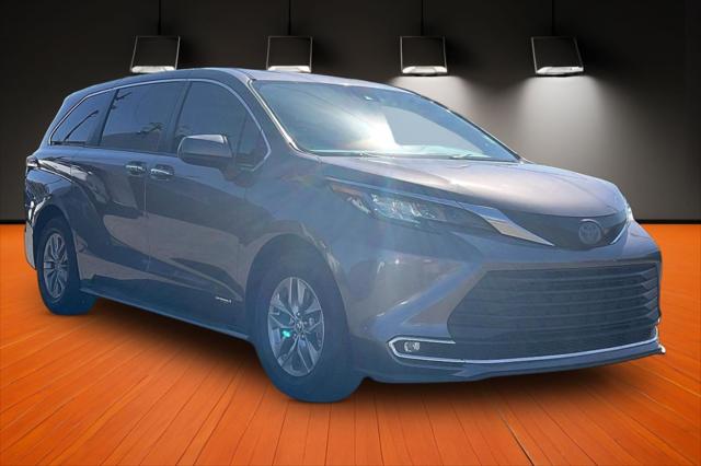 2021 Toyota Sienna XLE
