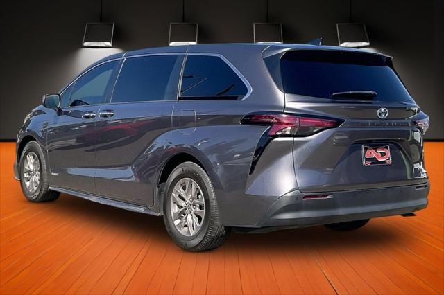 2021 Toyota Sienna XLE