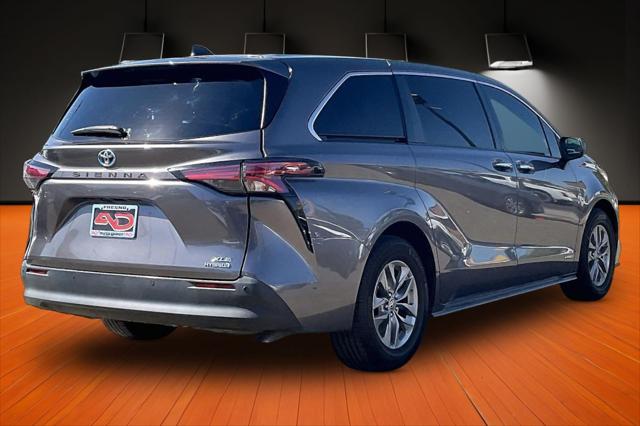 2021 Toyota Sienna XLE