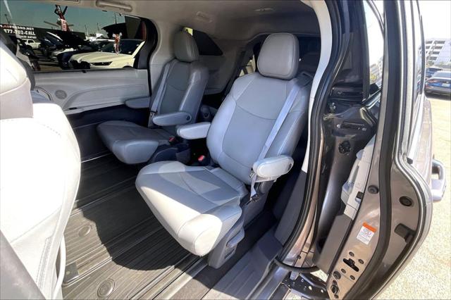 2021 Toyota Sienna XLE