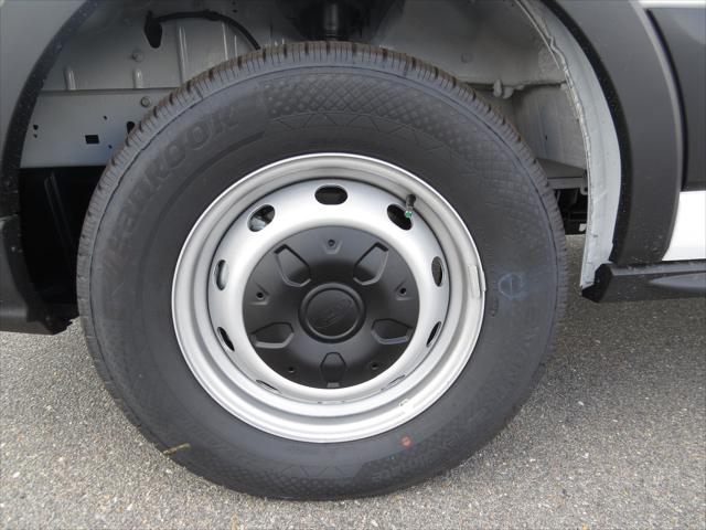 2027 Ford Transit Cargo Van T-250 148 Med Rf 9150 GVWR RWD