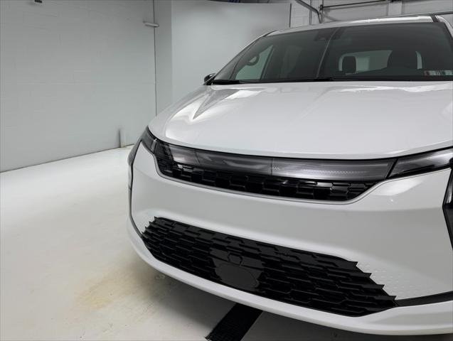 2027 Chrysler Pacifica Select AWD