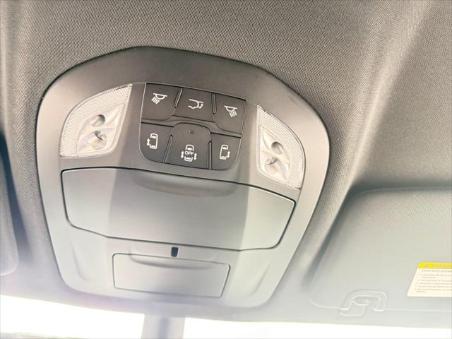 2027 Chrysler Pacifica Select AWD
