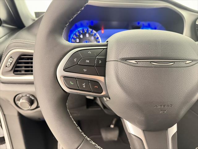 2027 Chrysler Pacifica Select AWD