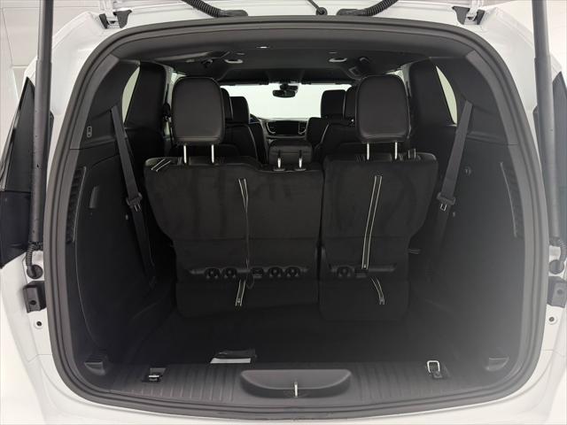 2027 Chrysler Pacifica Select AWD