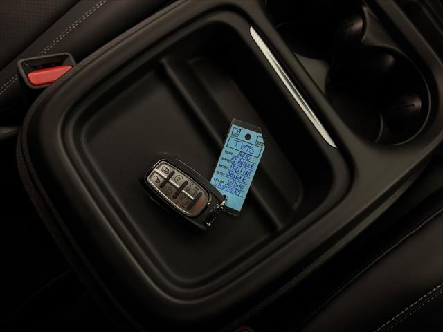 2027 Chrysler Pacifica Select AWD
