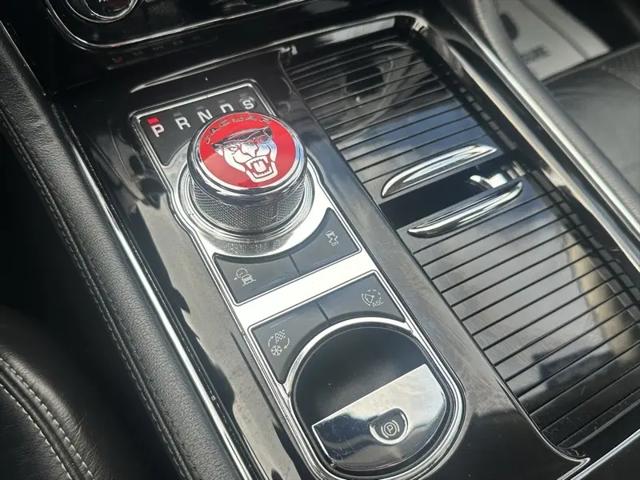 2016 Jaguar XJ R-Sport