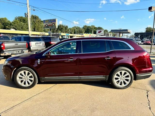 2017 Lincoln MKT Elite for sale in Gladstone, MO