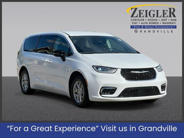 2024 Chrysler Pacifica Touring L for sale in Grandville, MI