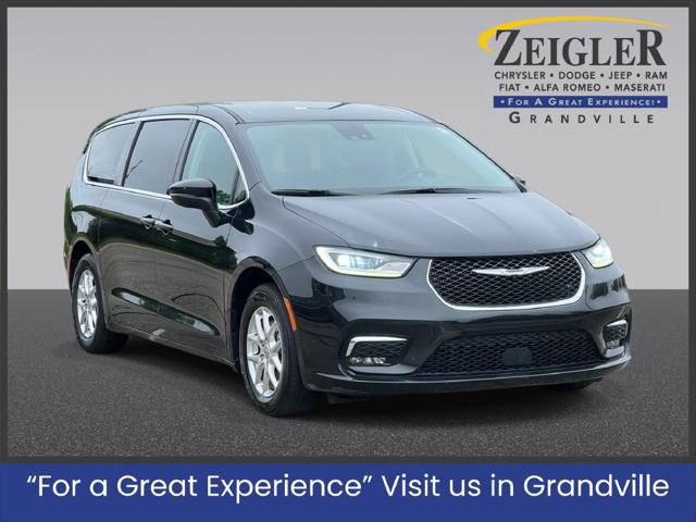 2023 Chrysler Pacifica Touring L for sale in Grandville, MI