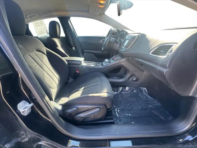 2016 Chrysler 200 Limited Platinum