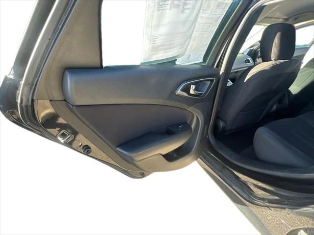 2016 Chrysler 200 Limited Platinum