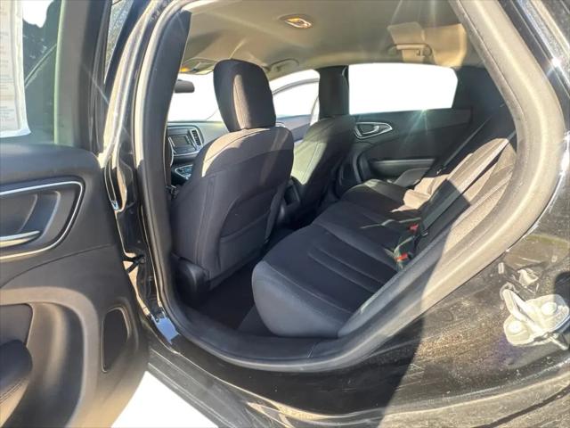 2016 Chrysler 200 Limited Platinum