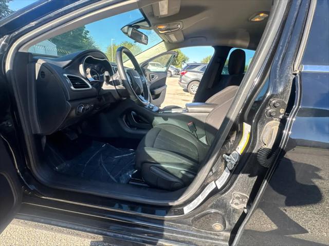 2016 Chrysler 200 Limited Platinum