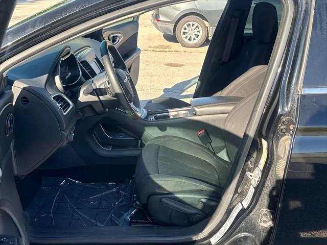 2016 Chrysler 200 Limited Platinum