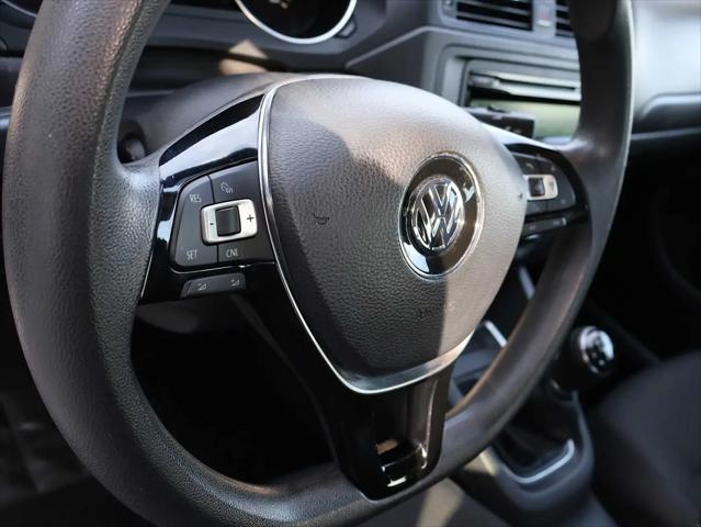 2015 Volkswagen Jetta 2.0L S