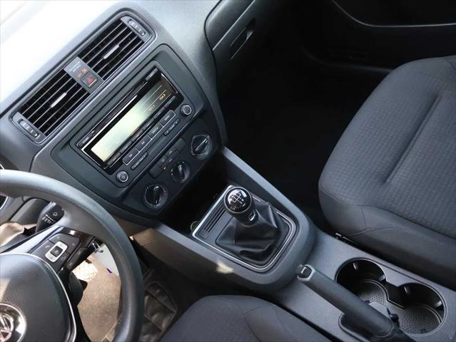 2015 Volkswagen Jetta 2.0L S