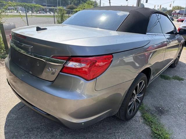 2011 Chrysler 200 S
