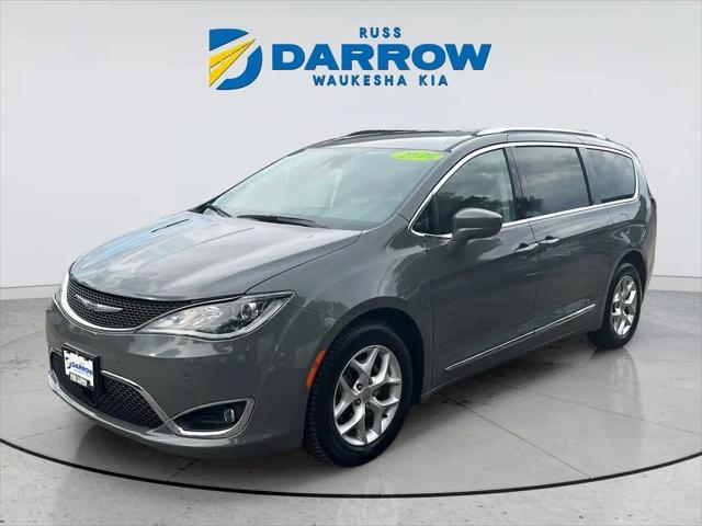 2020 Chrysler Pacifica Touring L Plus for sale in Waukesha, WI