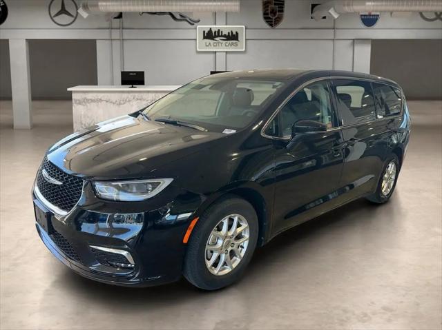 2024 Chrysler Pacifica Touring L for sale in Inglewood, CA