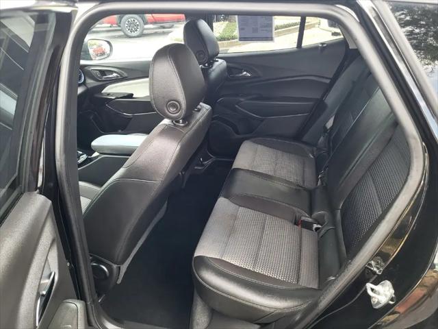2025 Chevrolet Trax FWD LT