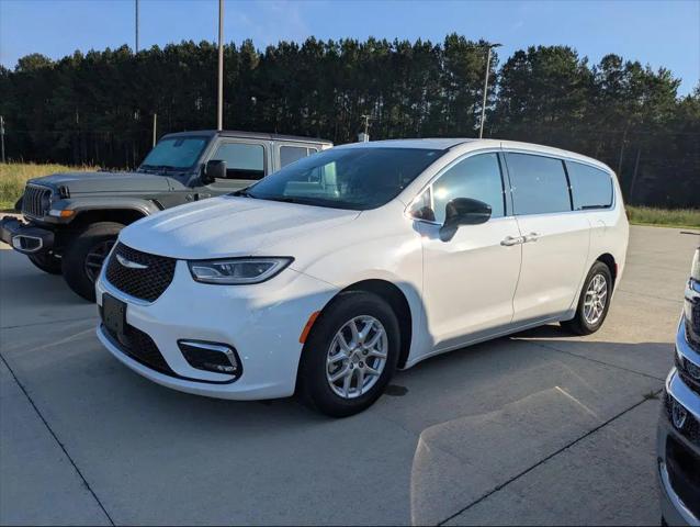 2025 Chrysler Pacifica Select for sale in Collins, MS
