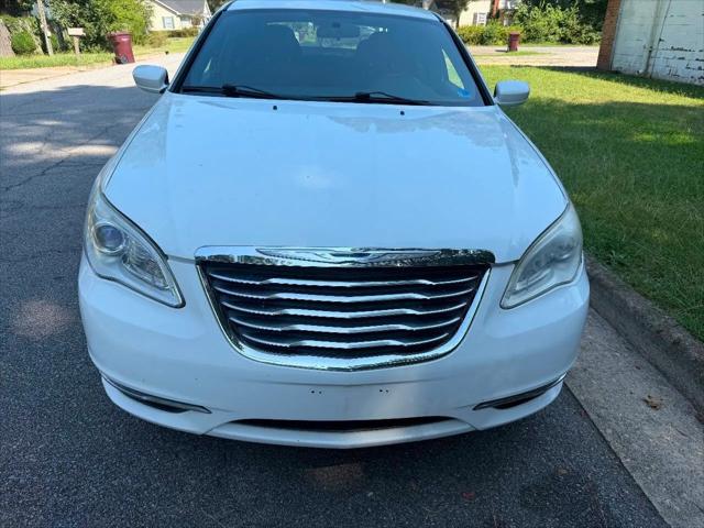 2012 Chrysler 200 LX