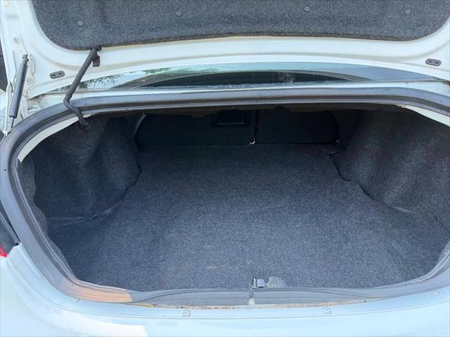 2012 Chrysler 200 LX