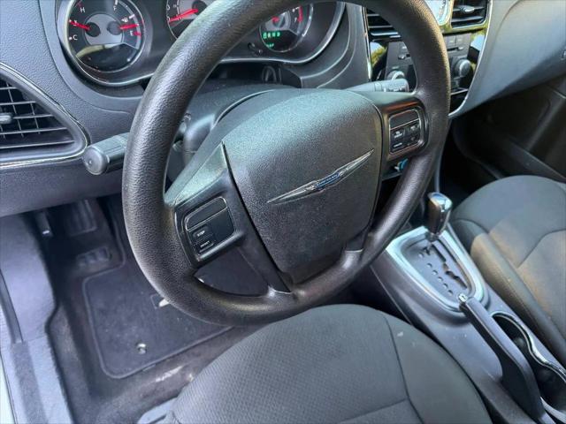 2012 Chrysler 200 LX