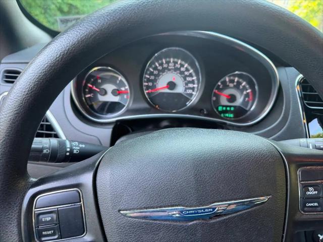 2012 Chrysler 200 LX