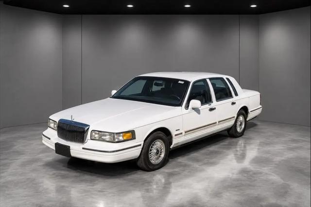 1995 Lincoln Town Car Signature for sale in Naperville, IL