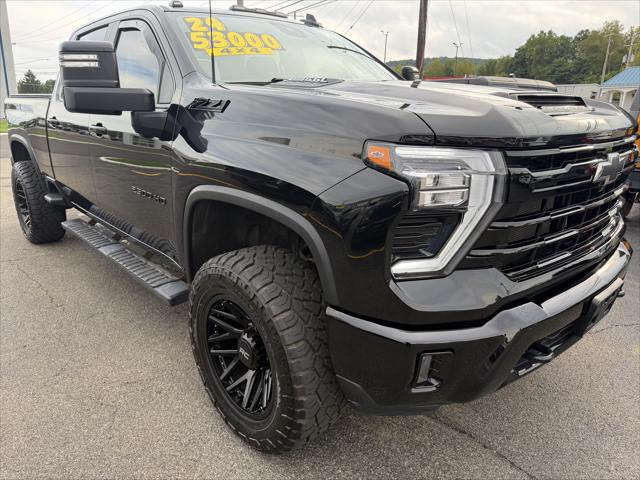 2024 Chevrolet Silverado 2500HD 4WD Crew Cab Standard Bed LT
