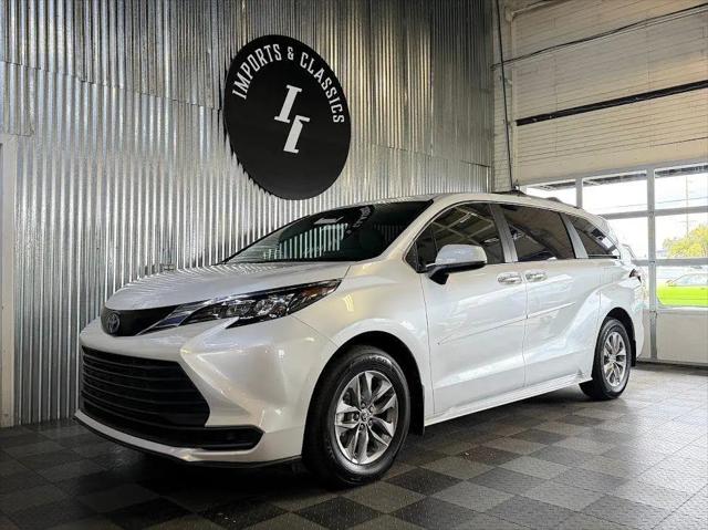 2025 Toyota Sienna XLE 8-Passenger for sale in Bellingham, WA