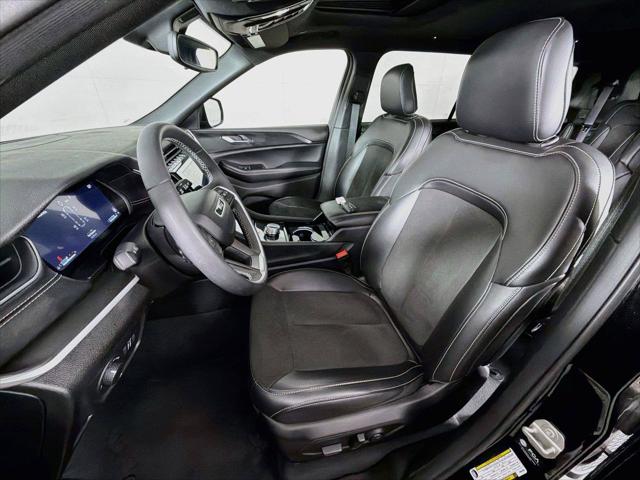 2023 Jeep Grand Cherokee L Altitude 4x4 2023 Jeep Grand Cherokee L Altitude 4x4