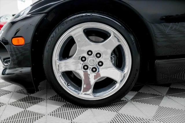 2000 Dodge Viper GTS