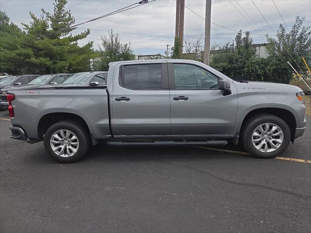 2024 Chevrolet Silverado 1500 4WD Crew Cab Short Bed Custom