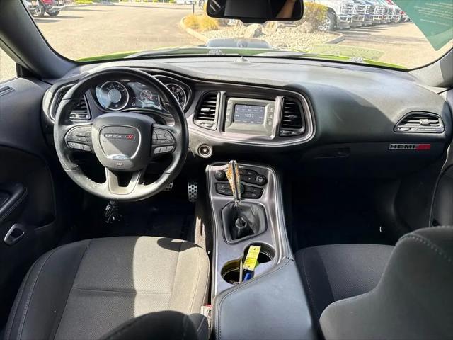 2015 Dodge Challenger R/T Shaker