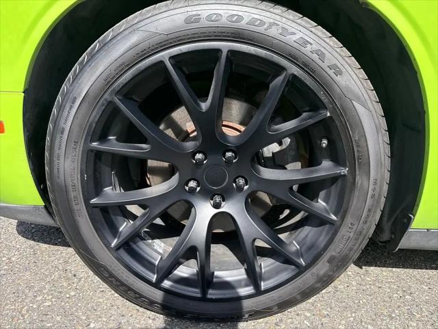 2015 Dodge Challenger R/T Shaker
