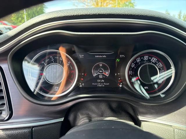 2015 Dodge Challenger R/T Shaker