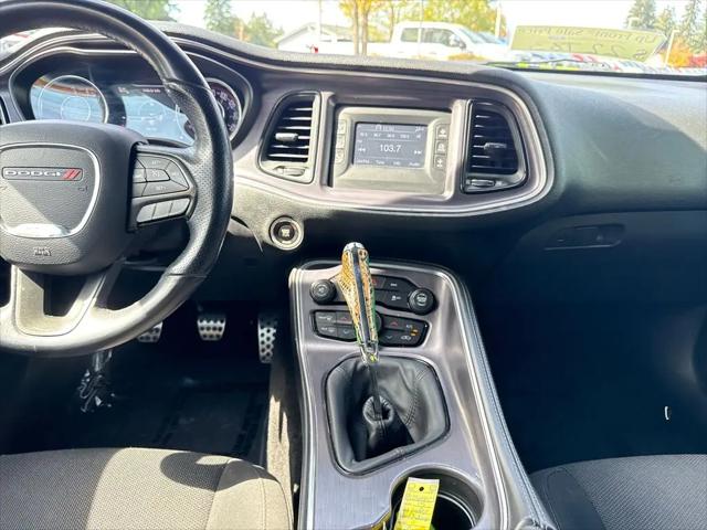 2015 Dodge Challenger R/T Shaker