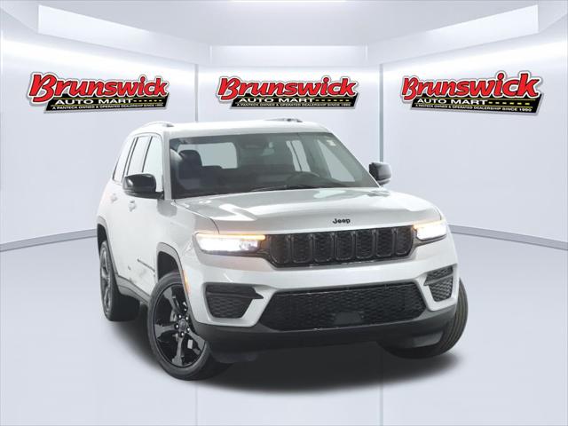2024 Jeep Grand Cherokee Altitude X 4x4 for sale in Brunswick, OH