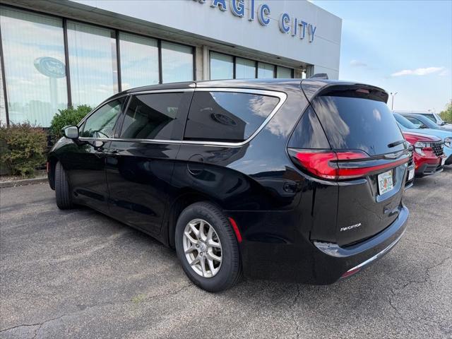 2025 Chrysler Pacifica Select 2025 Chrysler Pacifica Select