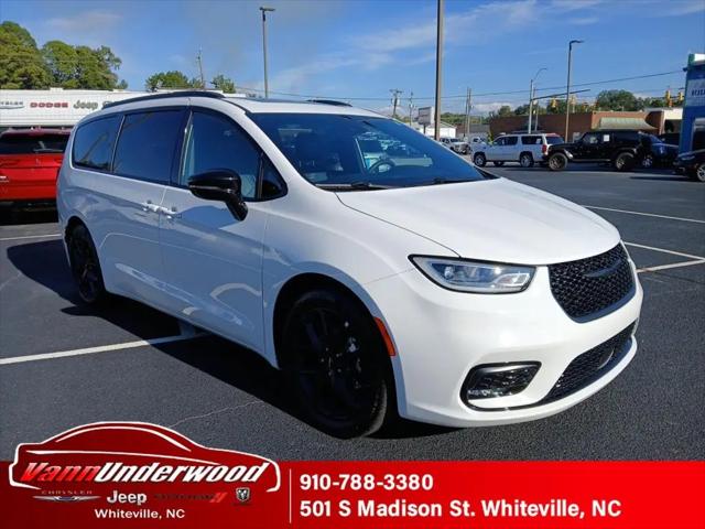 2025 Chrysler Pacifica Limited for sale in Whiteville, NC