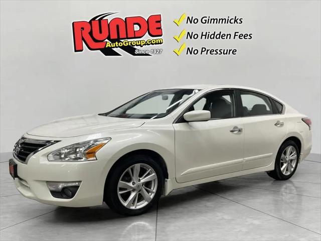 2015 Nissan Altima 2.5 SV for sale in Manchester, IA