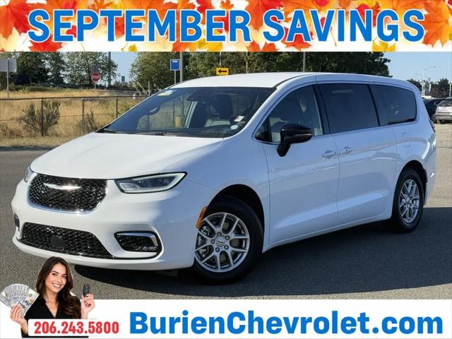 2025 Chrysler Pacifica Select for sale in Burien, WA