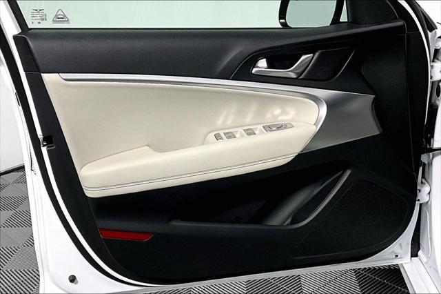 2025 Genesis G70 2.5T RWD