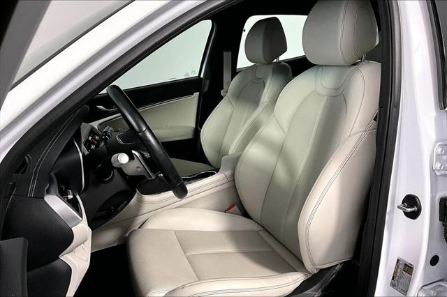 2025 Genesis G70 2.5T RWD