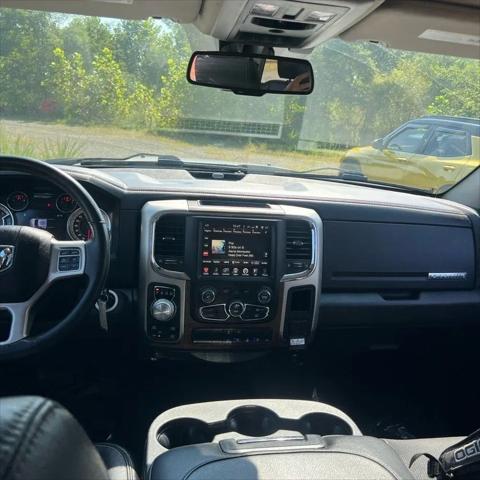 2017 Ram 1500 Laramie Crew Cab 4x4 57 Box