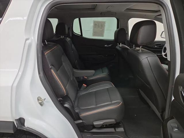 2023 GMC Acadia AWD AT4