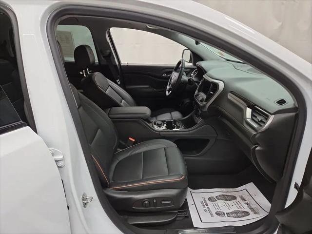 2023 GMC Acadia AWD AT4